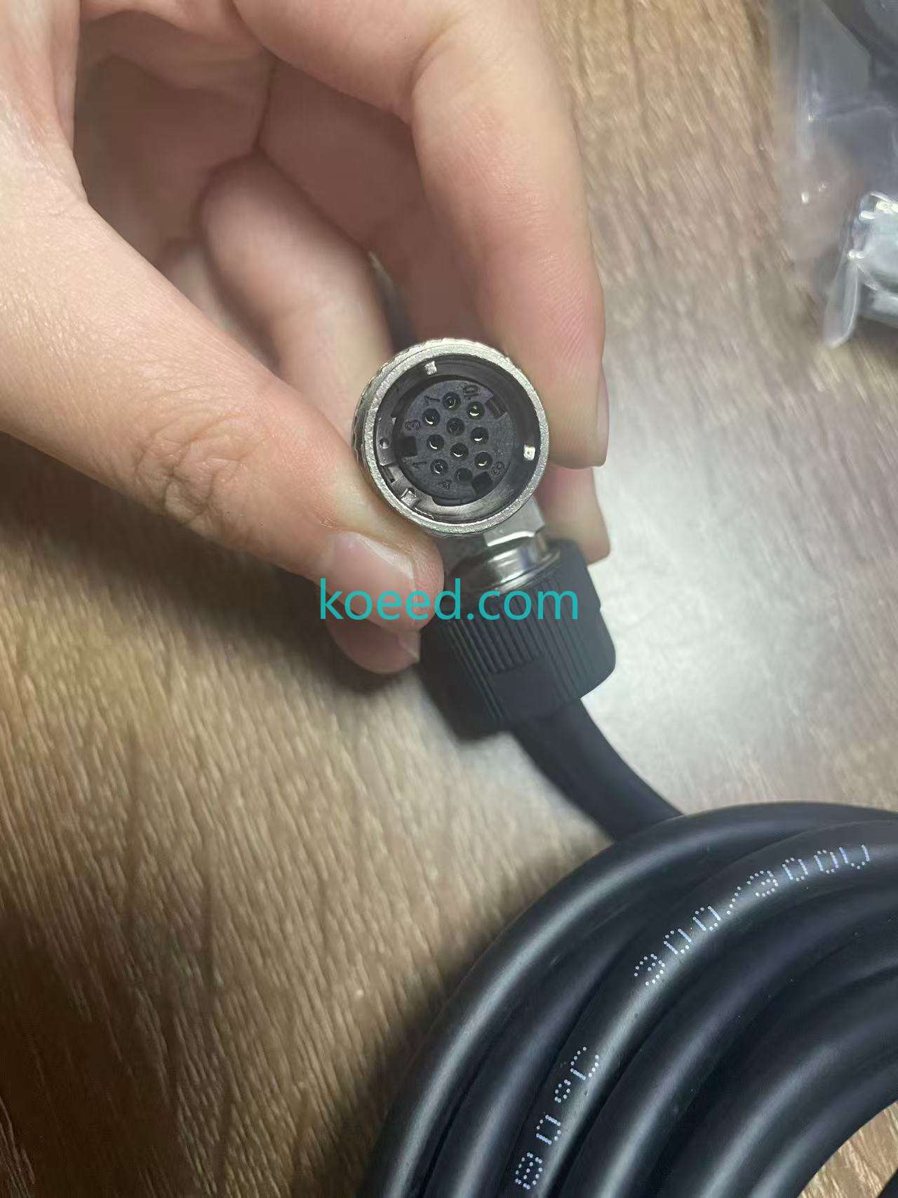 Yaskawa JZSP-CVP07-05-E cable front view