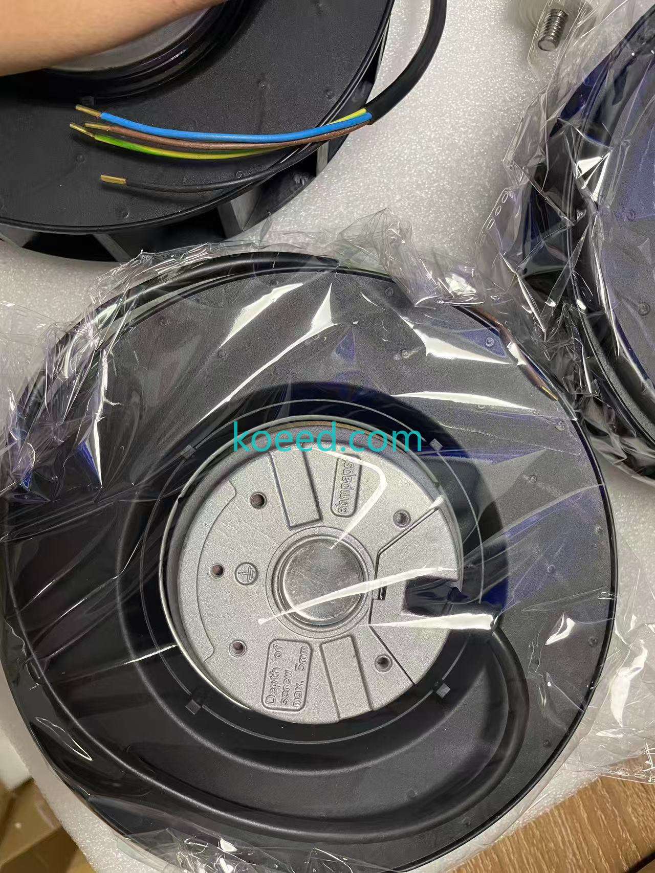 K2E180-AS77-05 Heat Dissipator Mounting Points