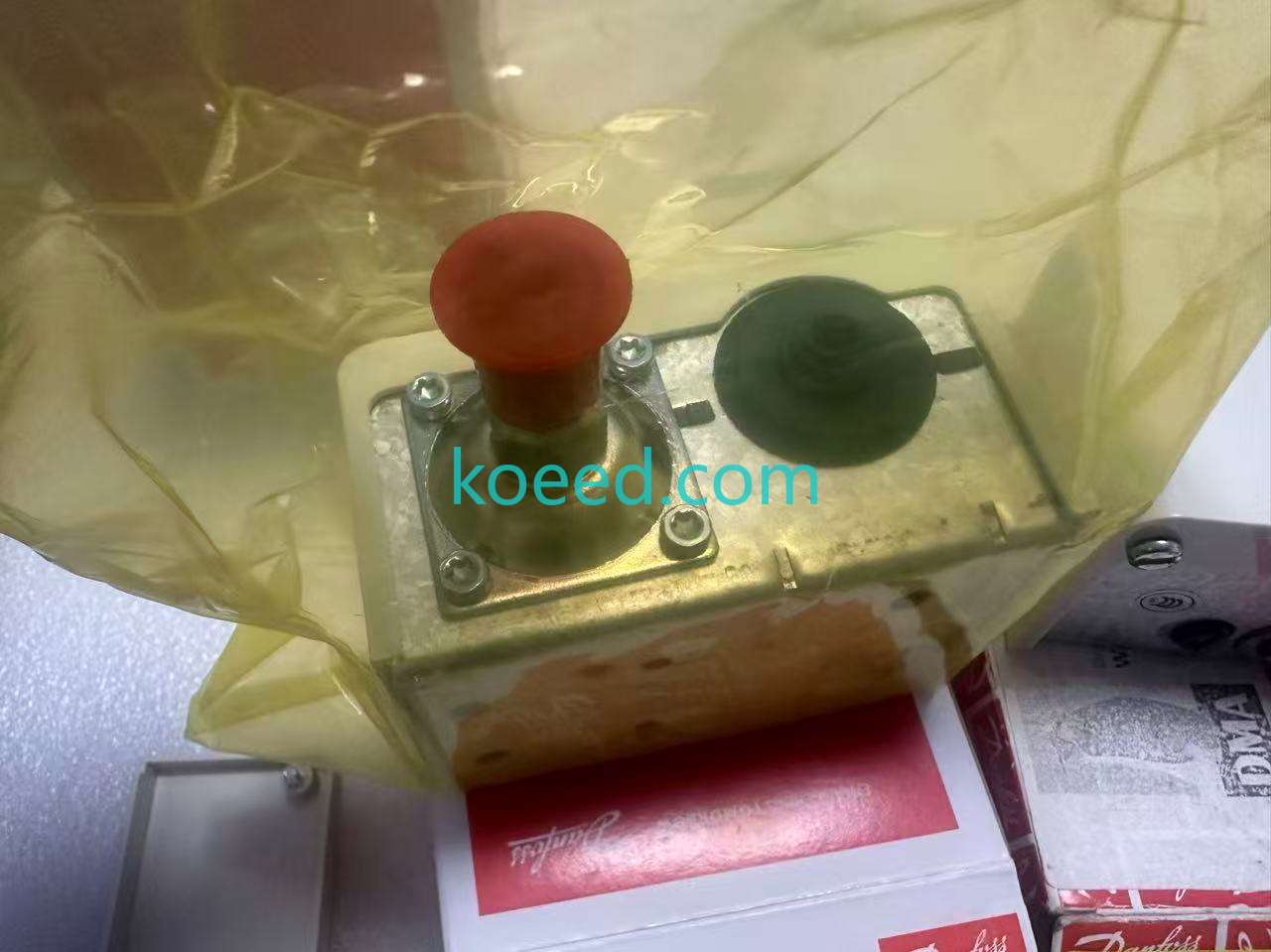 KP2 060-112091 Side View