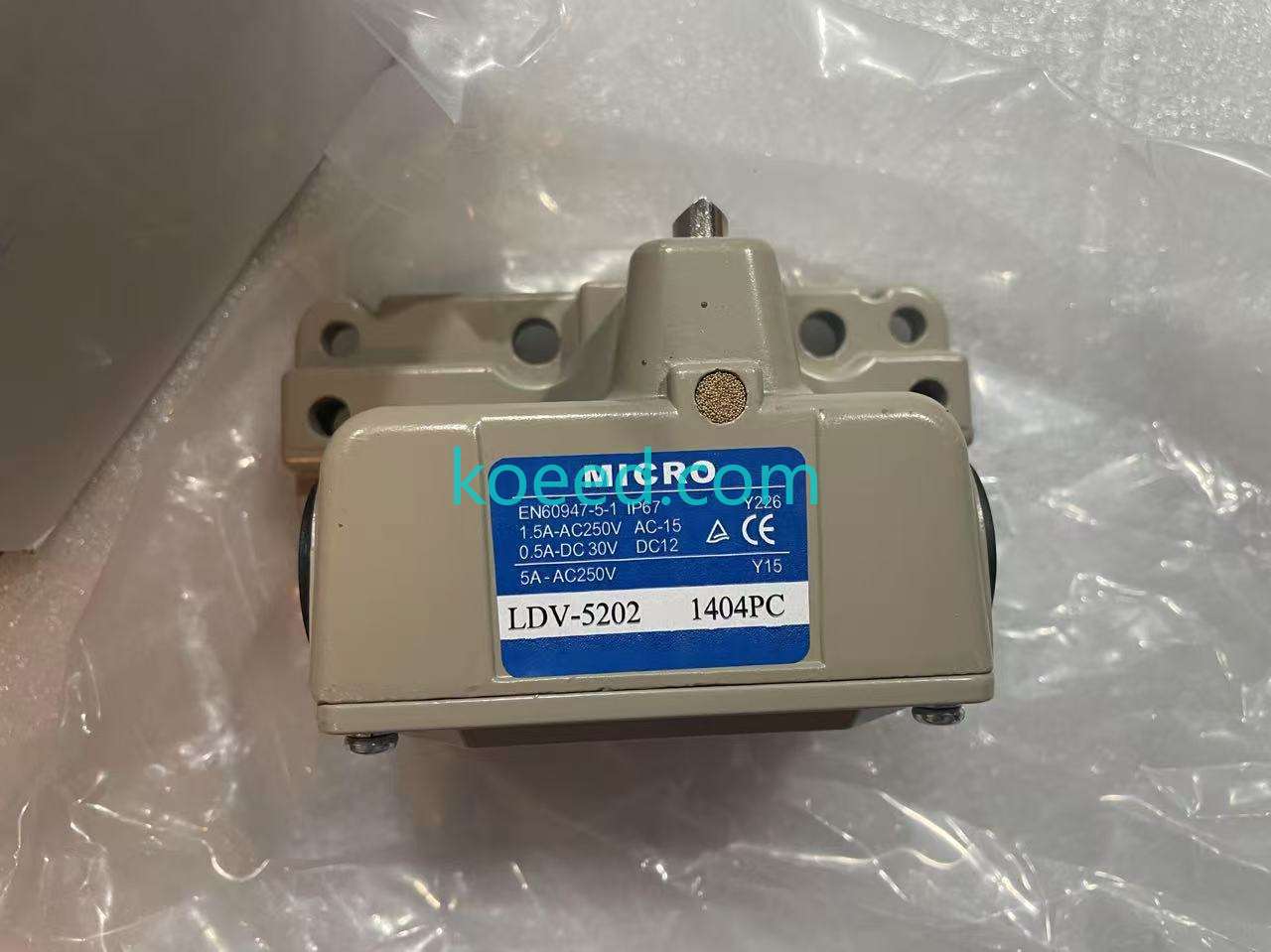 LDV-5202 Limit Switch — Side Profile