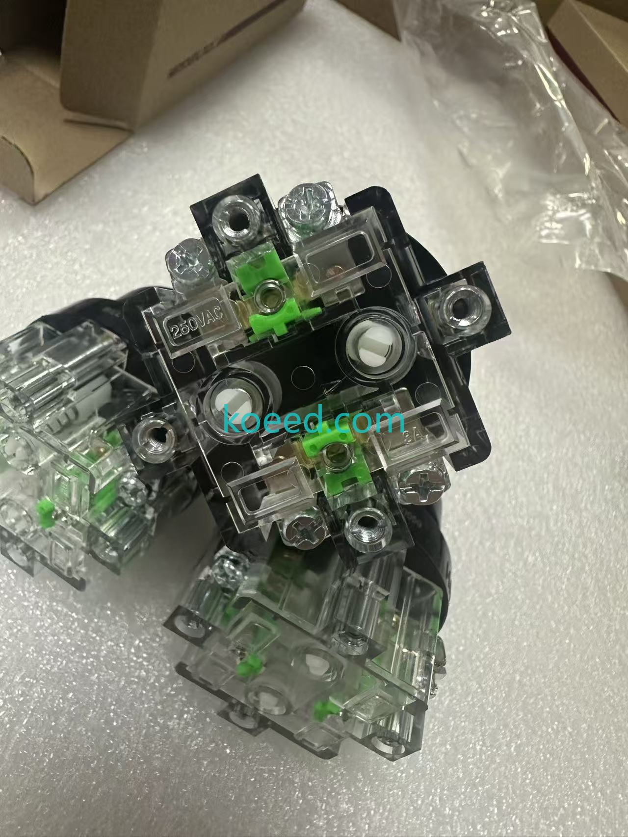 Koeed LES-02-1 PLC Controller — Port Detail