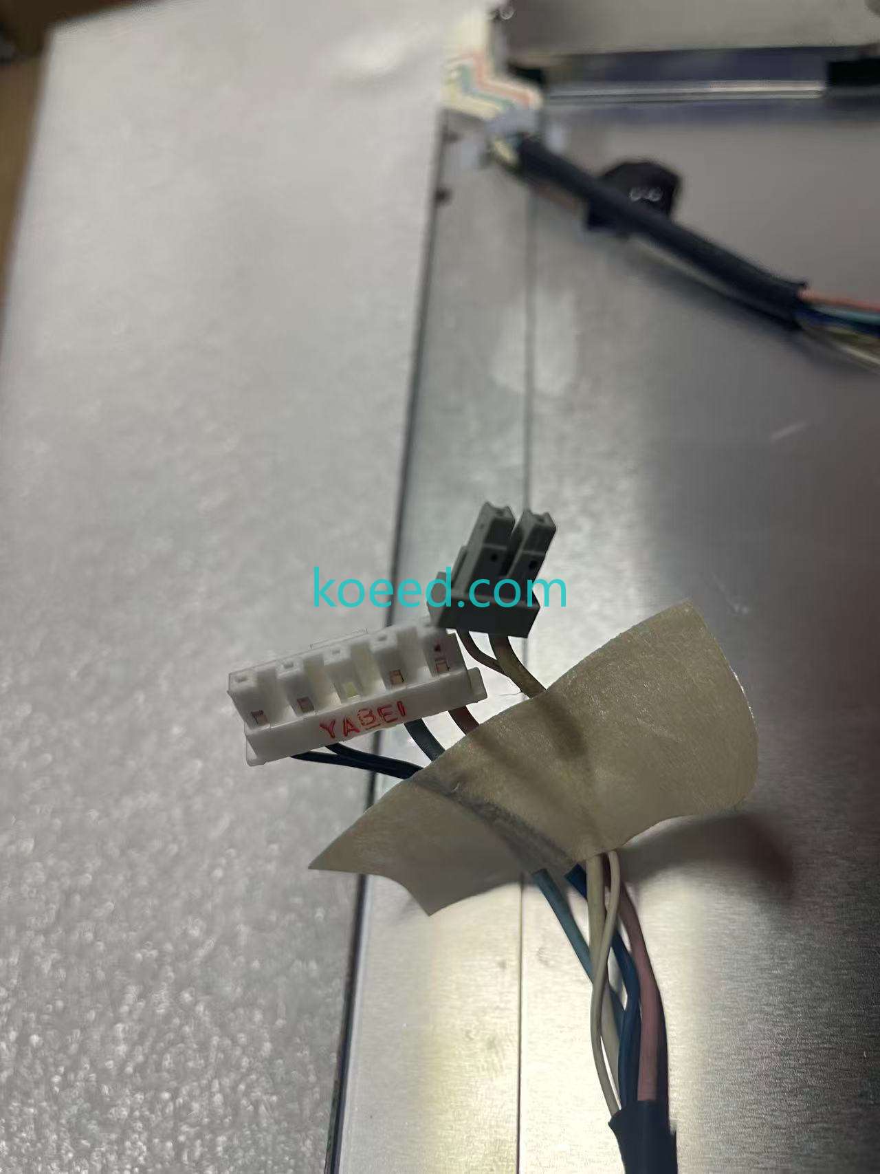 LM201U05-SLL2 - Product View