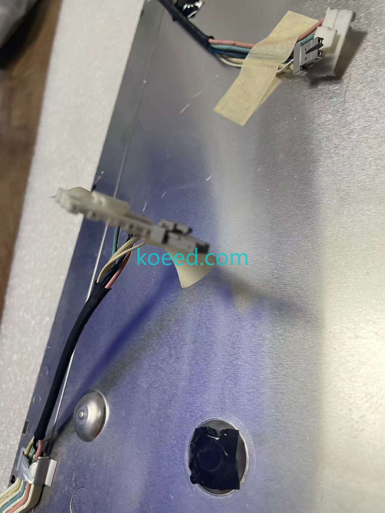 LM201U05-SLL2 - Product View