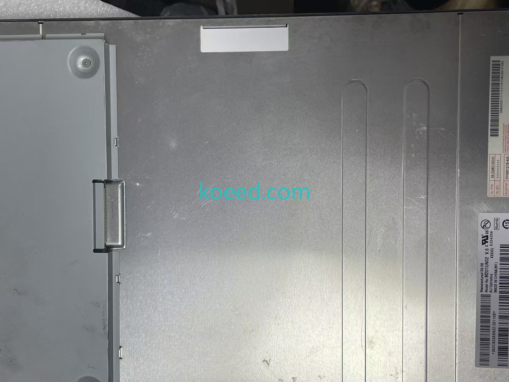 M201UN02 V.6 Display Controller Board Close-Up