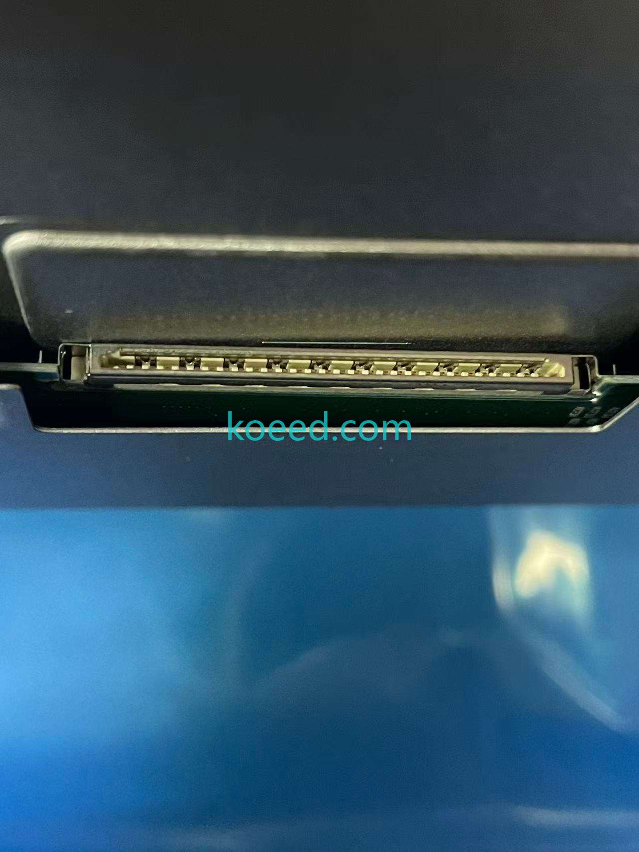 M215HCA-L3B Panel Edge