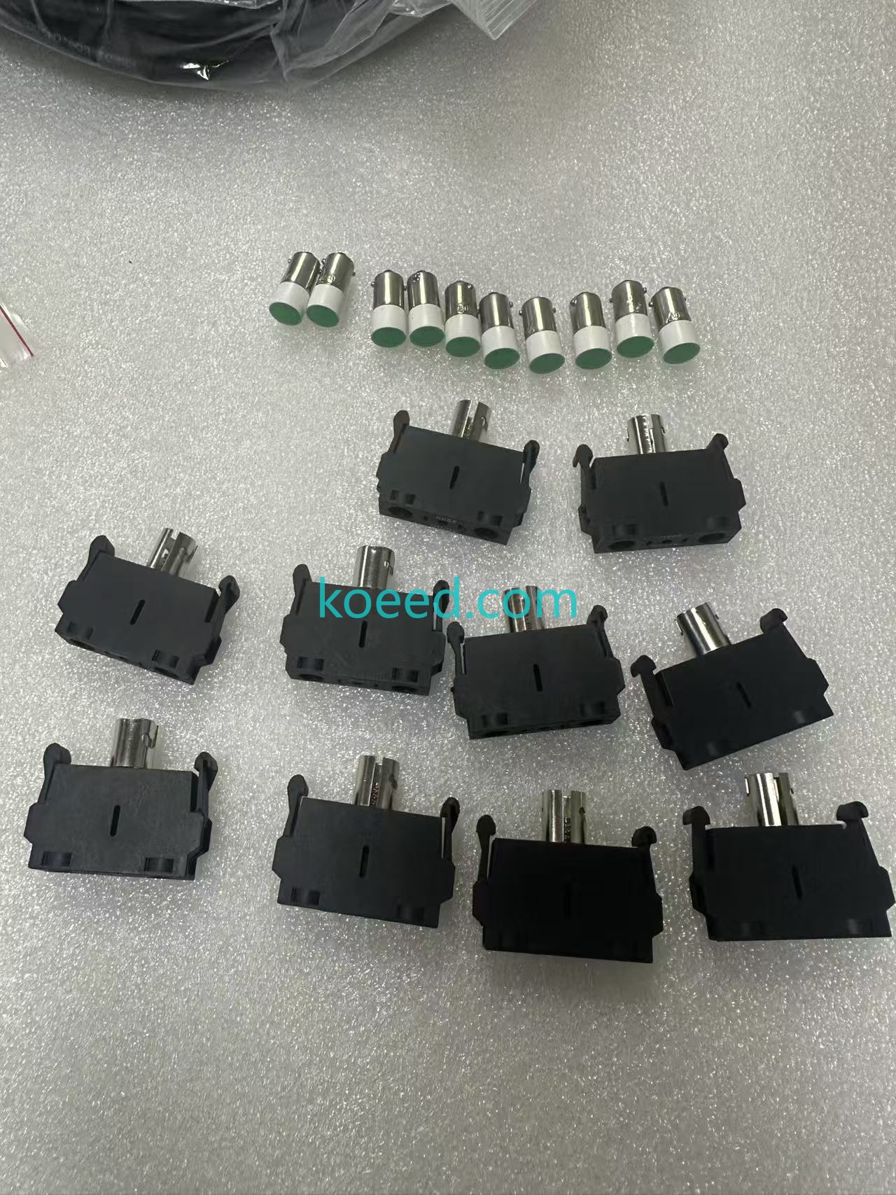 SMC ZSE30AF-C6L-N-MLB Pressure Switch - Connection Ports