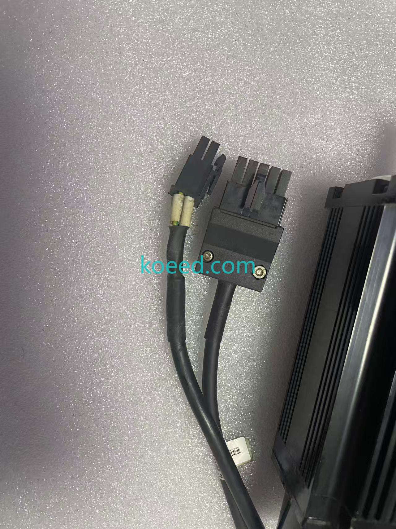 Servo Motor - Cable Connector Detail