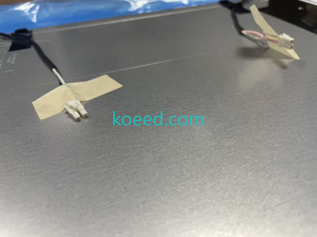 MT190EN02 V.Y display powered on