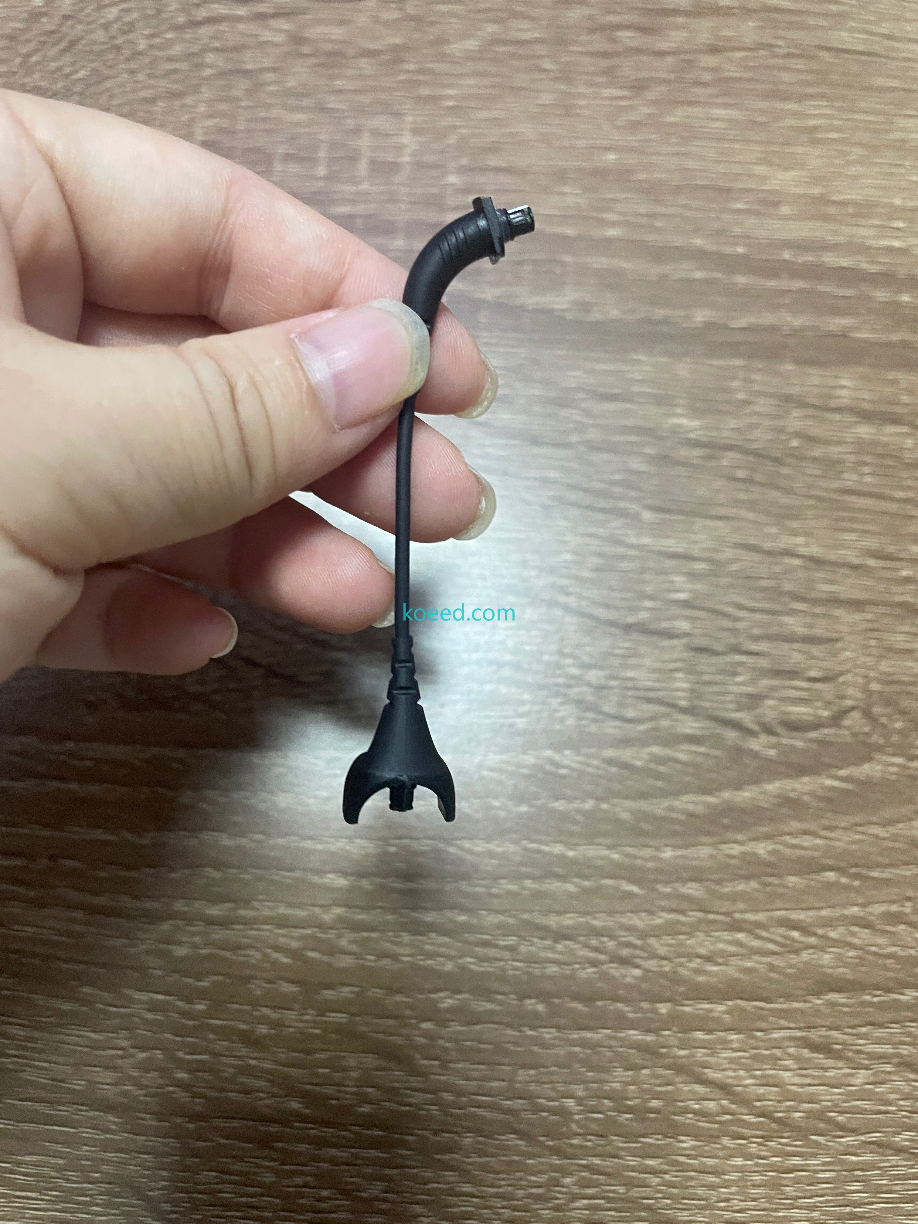 N5 CP810 Battery - Contact Pins