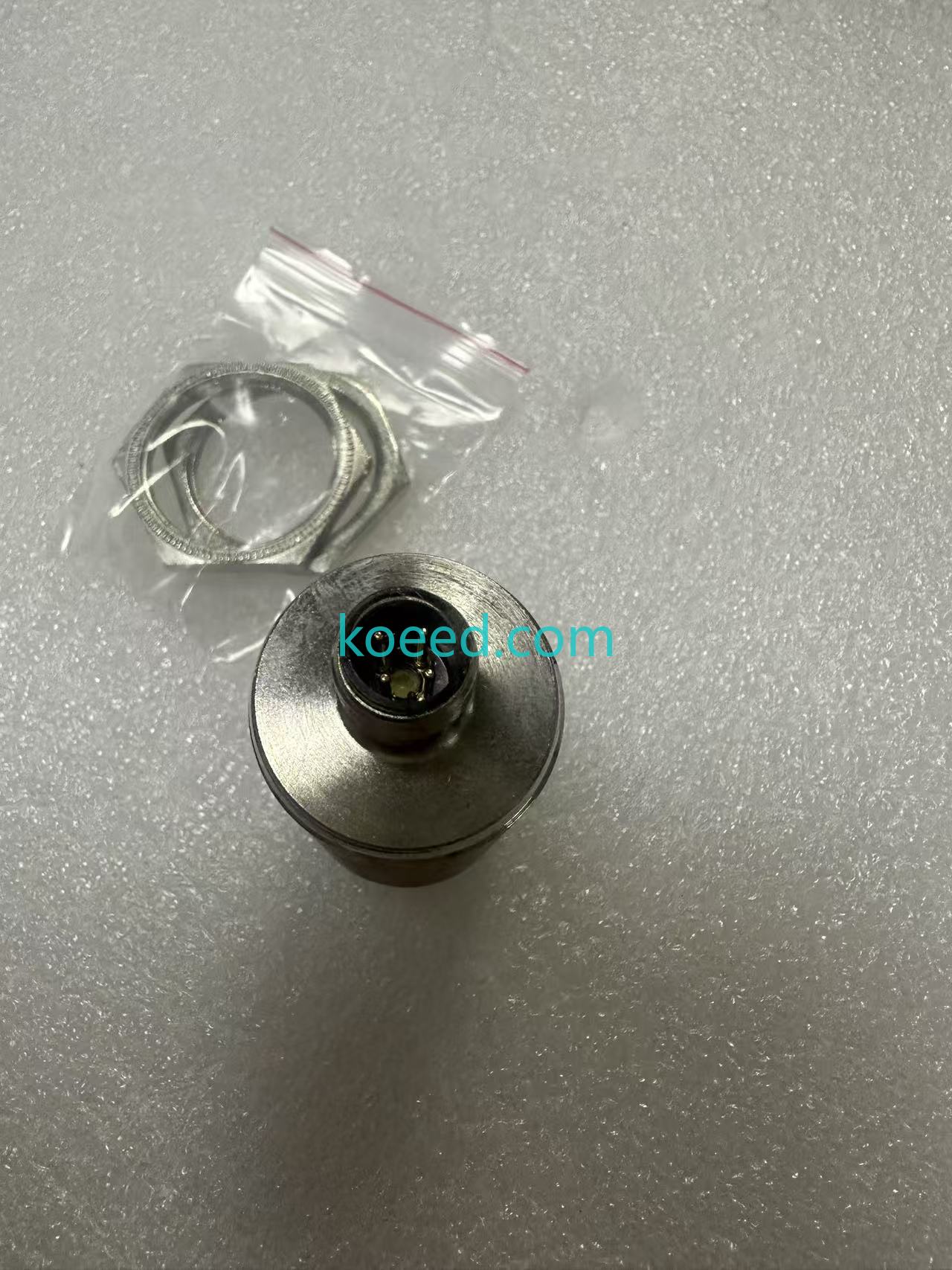 NBB10-30GM50-E2-V1 - Koeed Fashion View