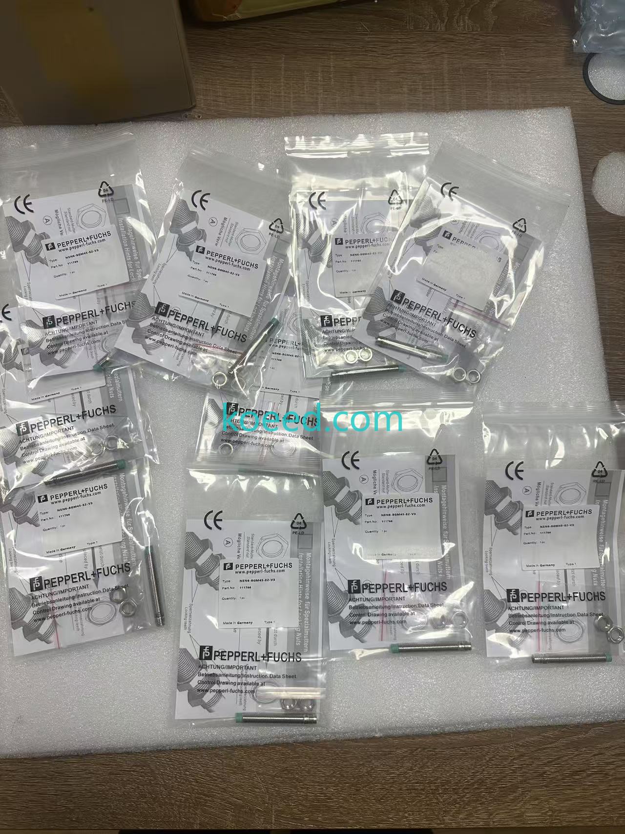NEN6-8GM45-E2-V3 Housing Close-up