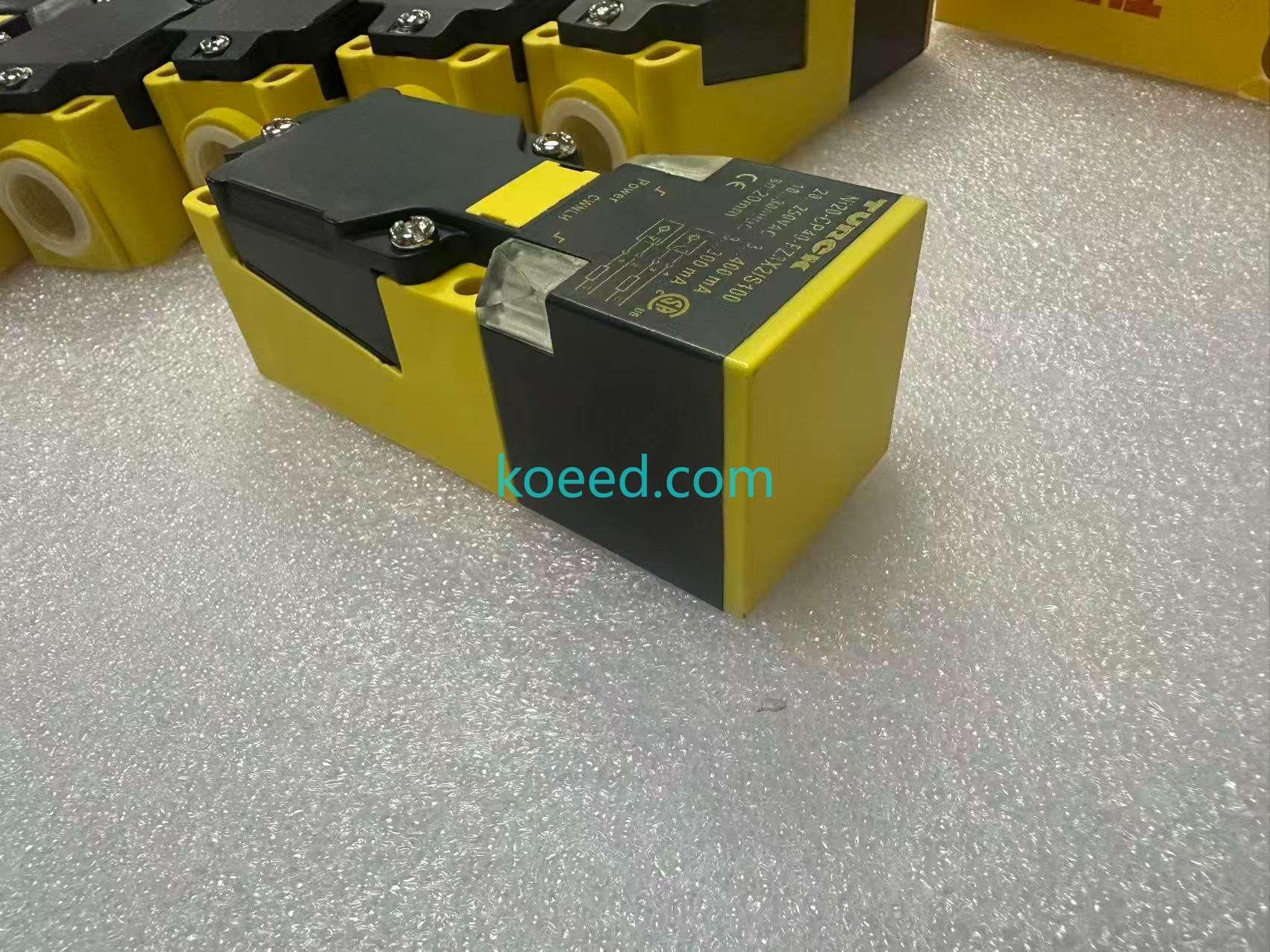 NI20-CP40-FZ3X2/S100 - Product View