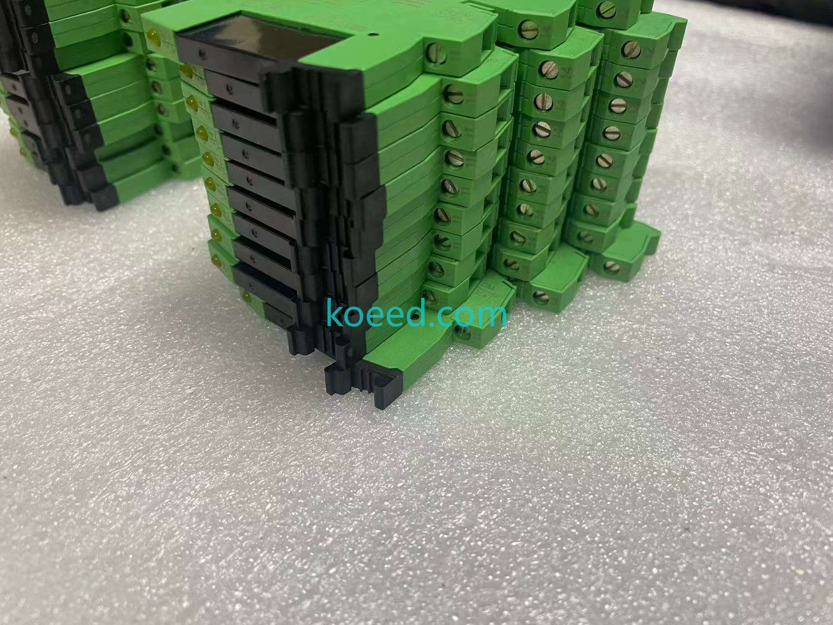 2967950 SSR Module - Close Up
