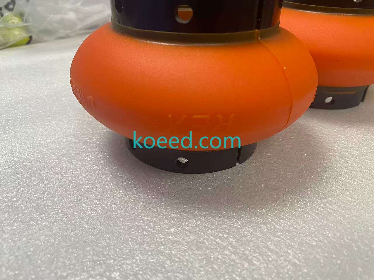 OMEGA E5 — split-in-half polyurethane element design