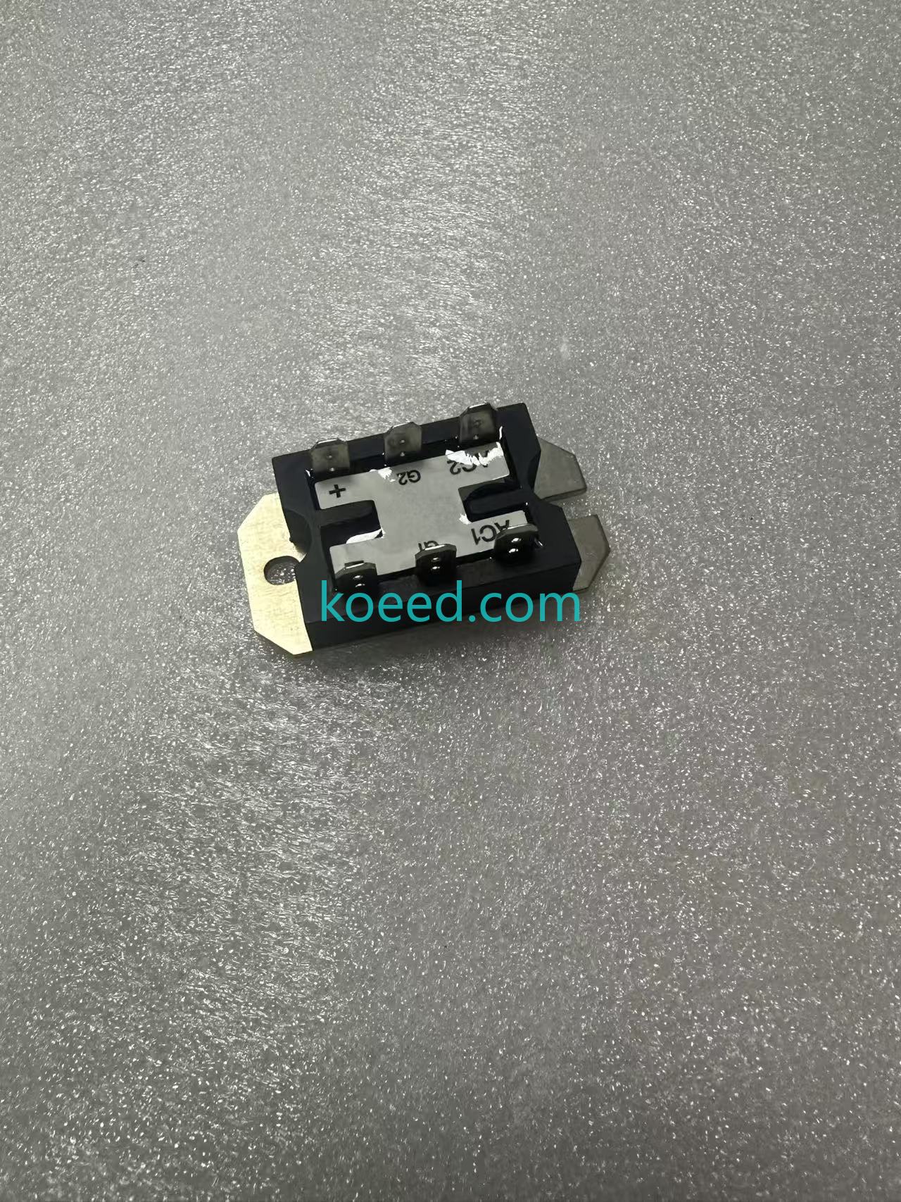 P105W - Koeed Fashion View