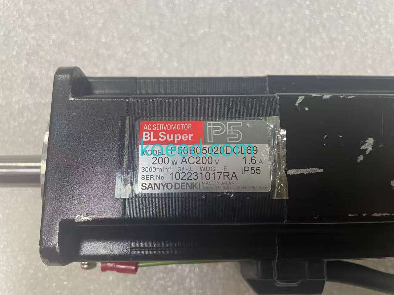 P50B05020DCL69 Servo Motor — Front Profile View
