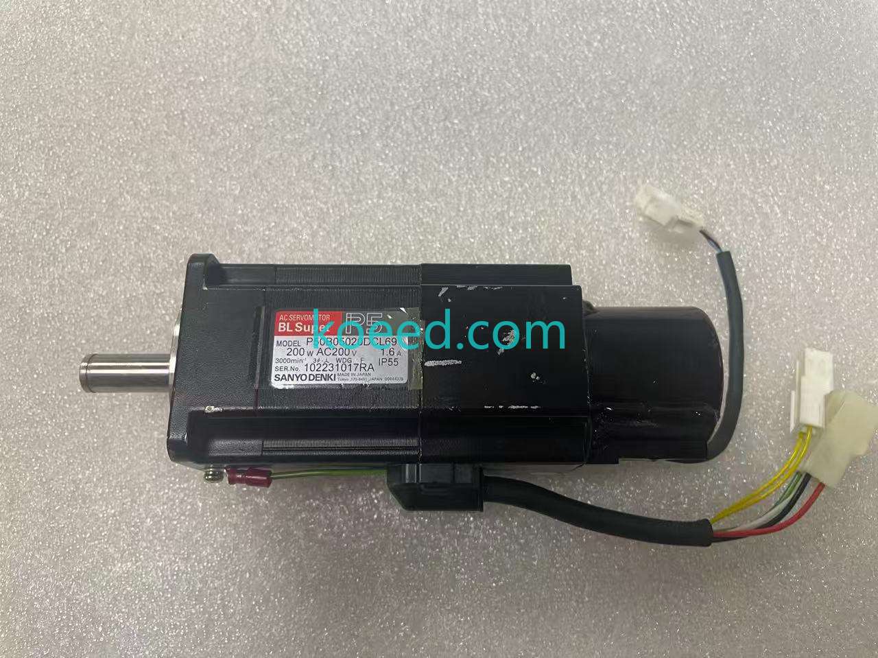 P50B05020DCL69 Servo Motor — Label & Nameplate