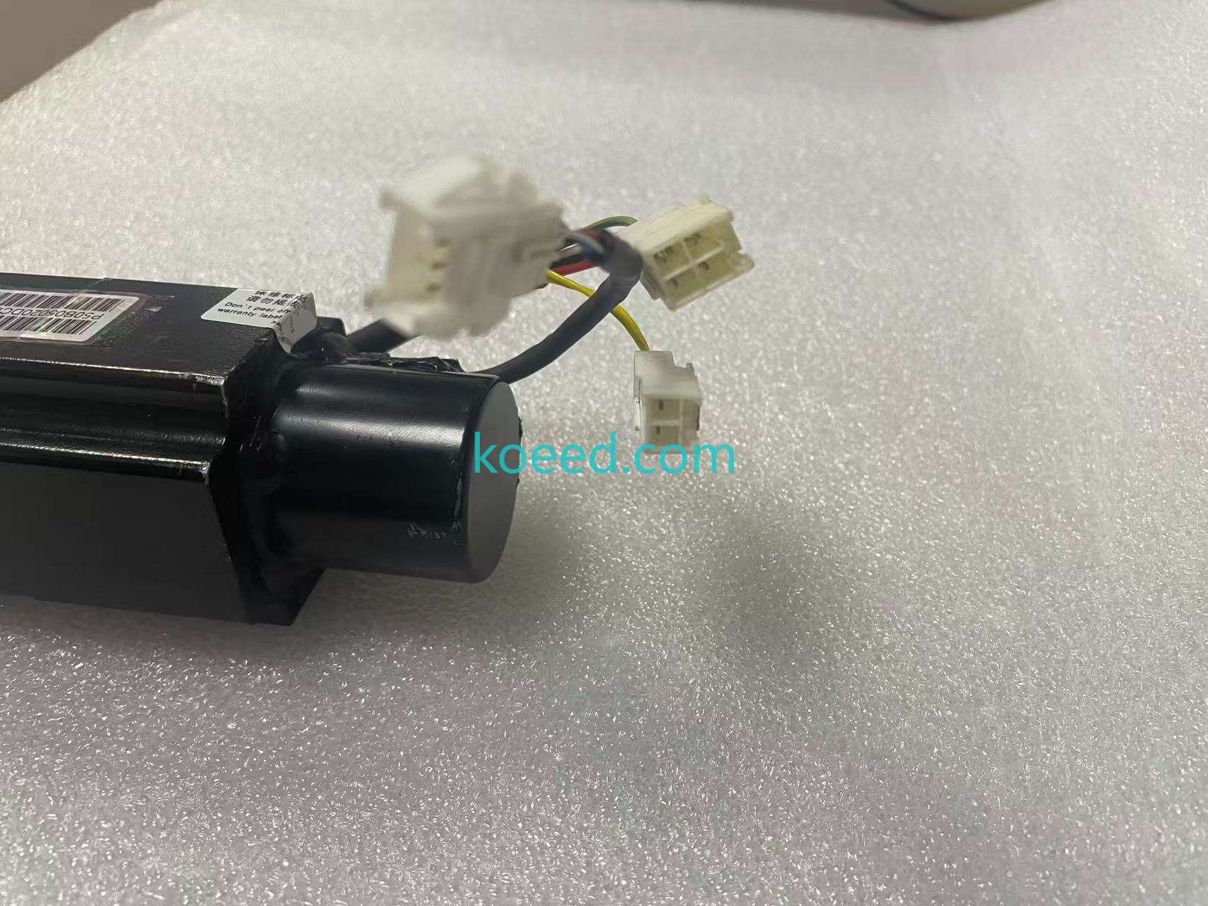 P50B05020DCL69 Servo Motor — Full Assembly View