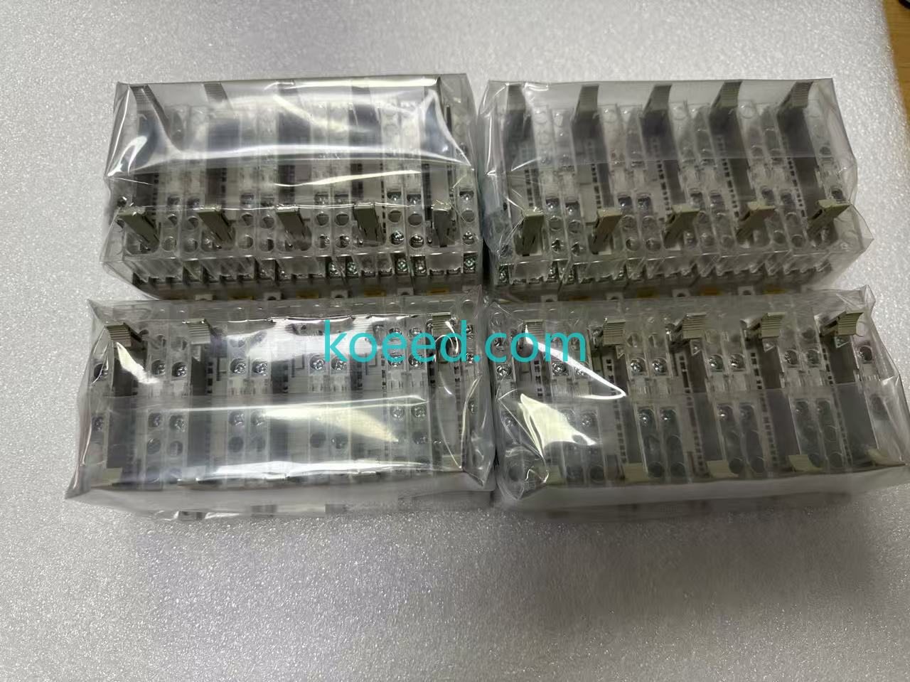 P7SA-14F-ND 24VDC - Top Angle