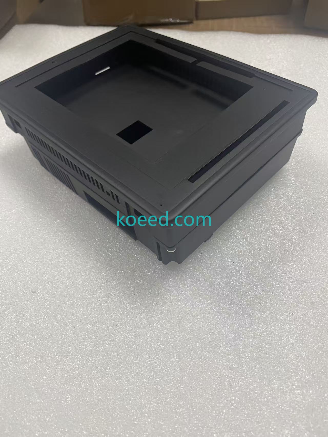 FANUC A05B-2518-C304 EMH housing cover - edge detail