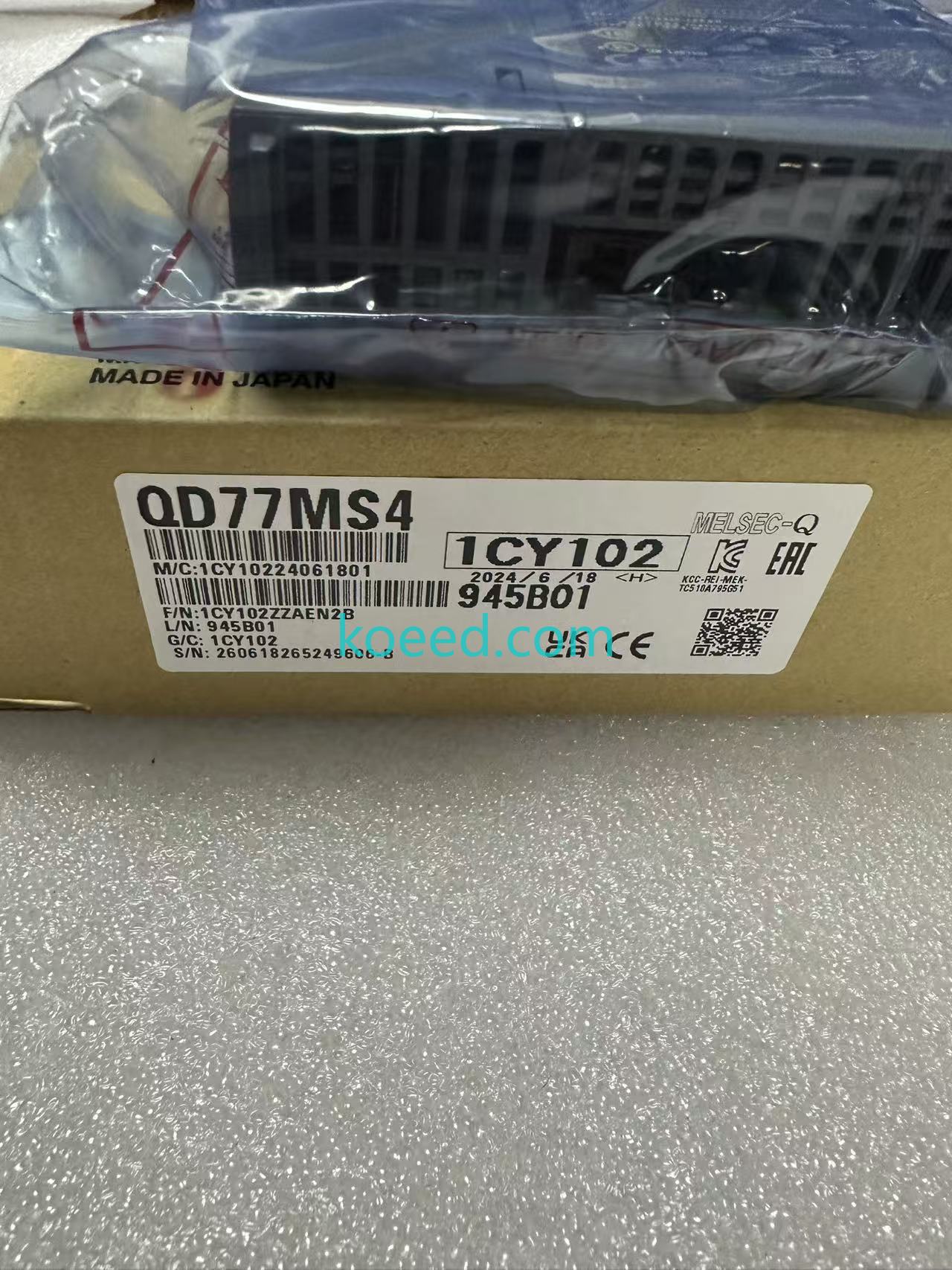 QD77MS4 - Koeed Fashion View