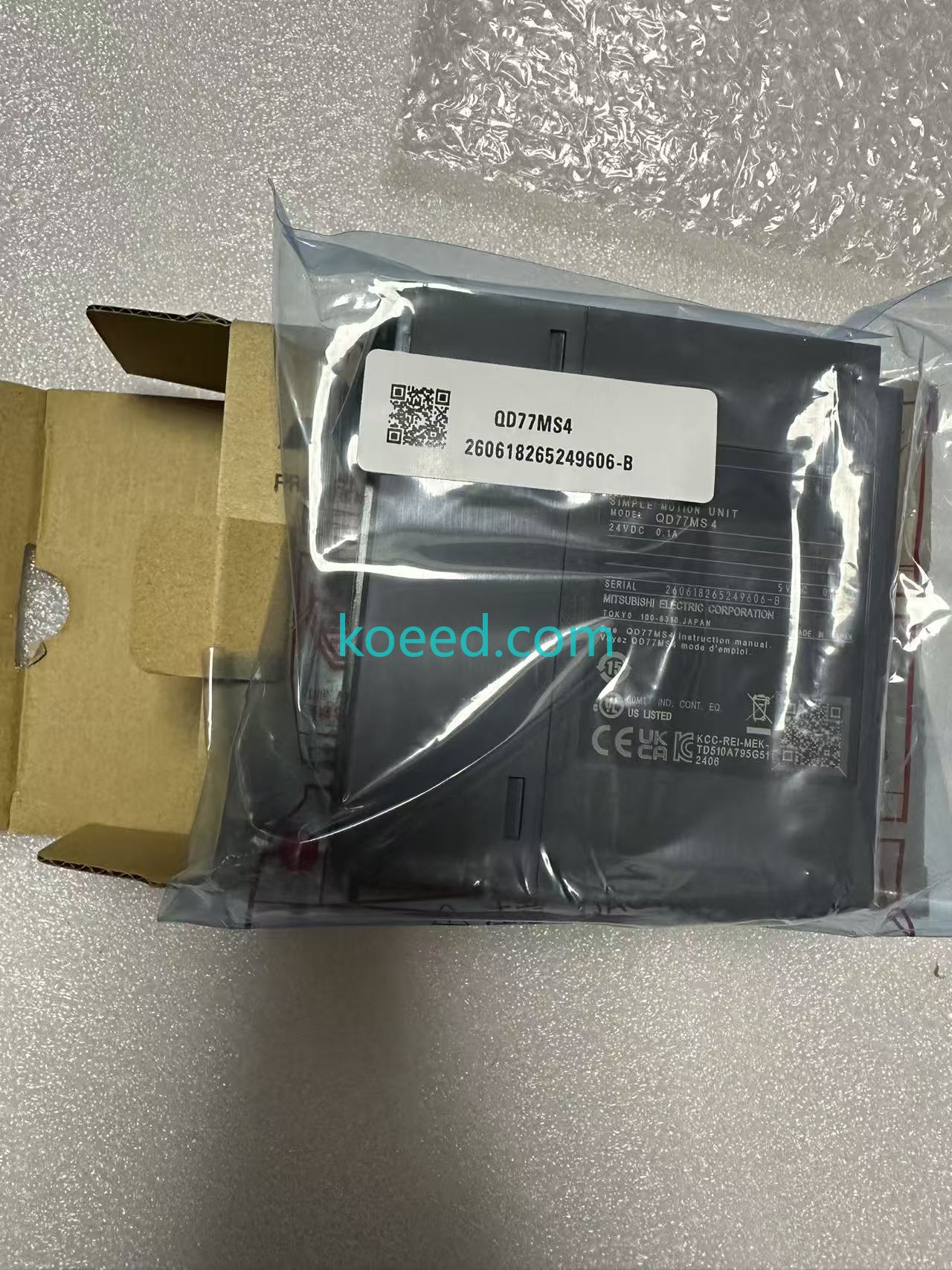QD77MS4 - Koeed Fashion View