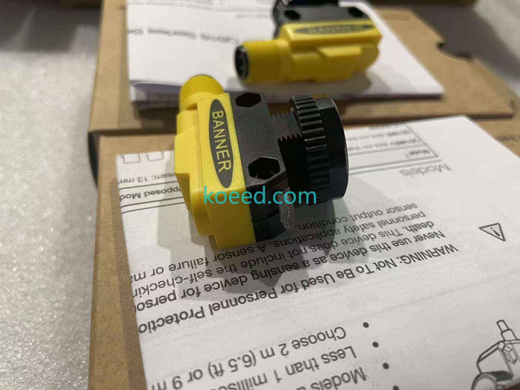 Source-record photograph 2 filed under QS186LE12Q8 + QS18VN6RQ8.