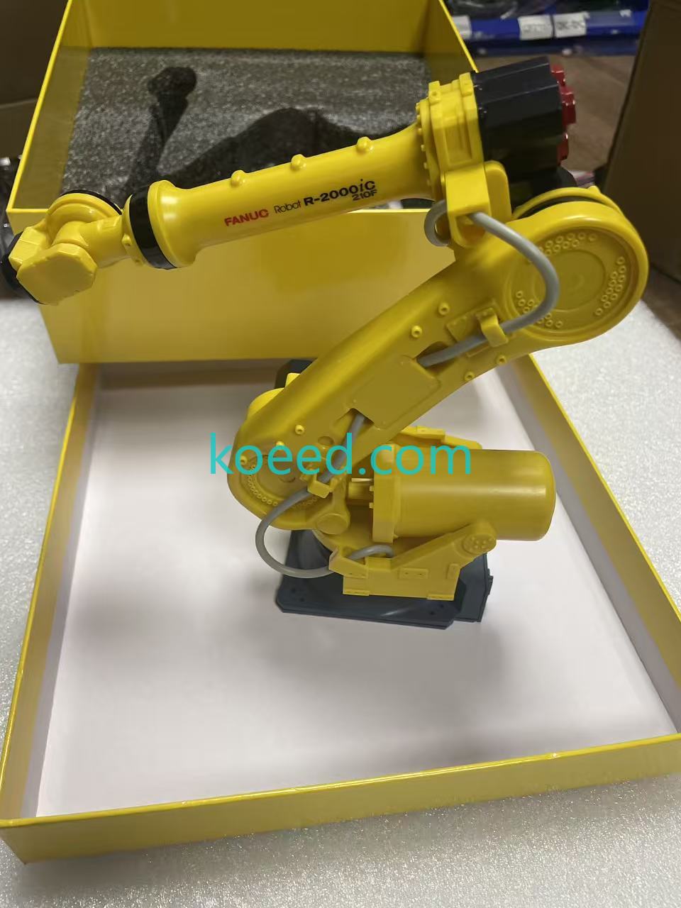 R-2000IC-210 - Koeed Fashion View