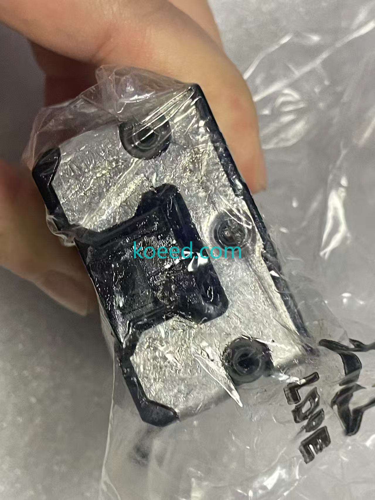 R162229420 - Product View