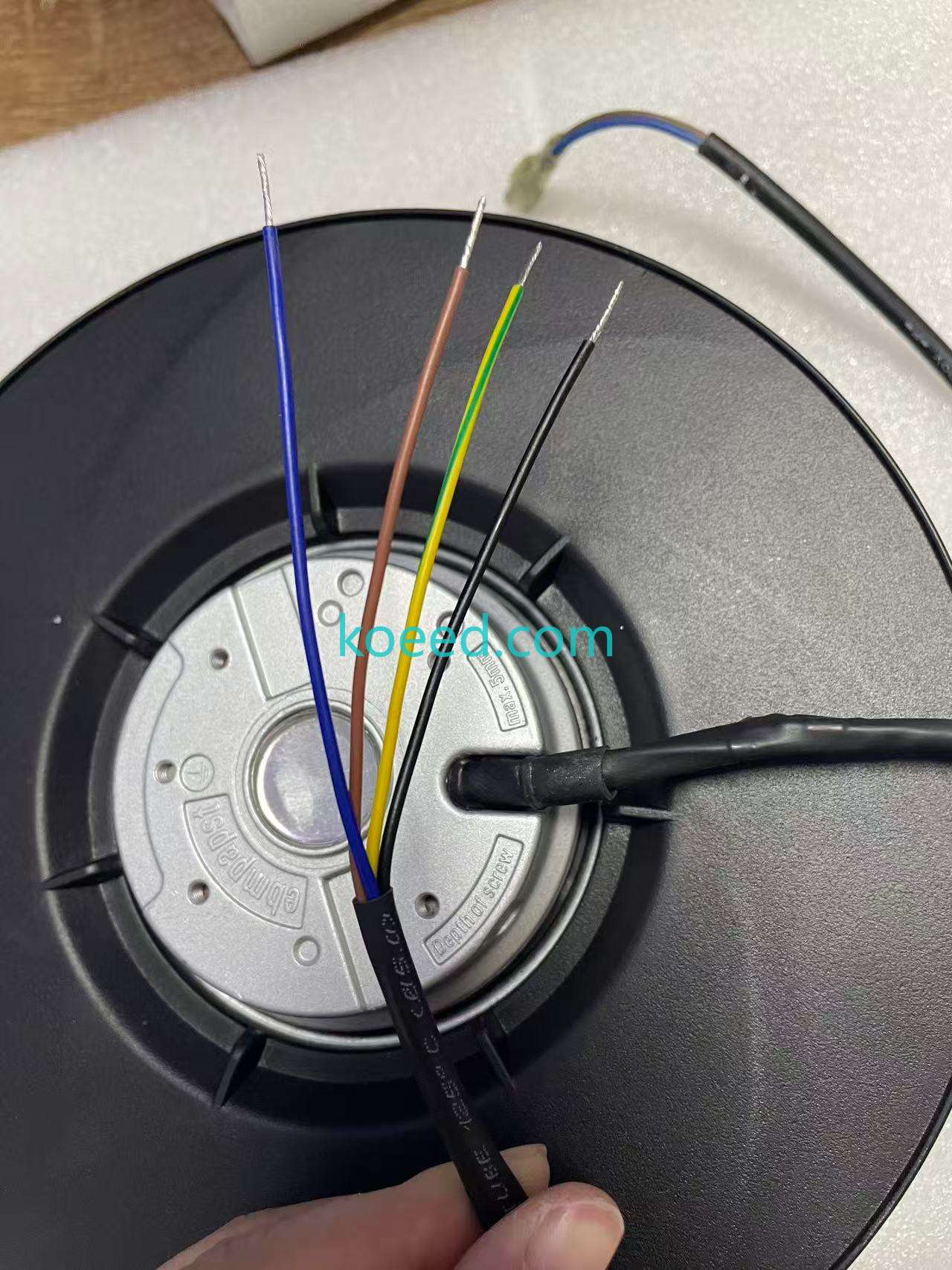 R2E225-BD40-21 - Product View