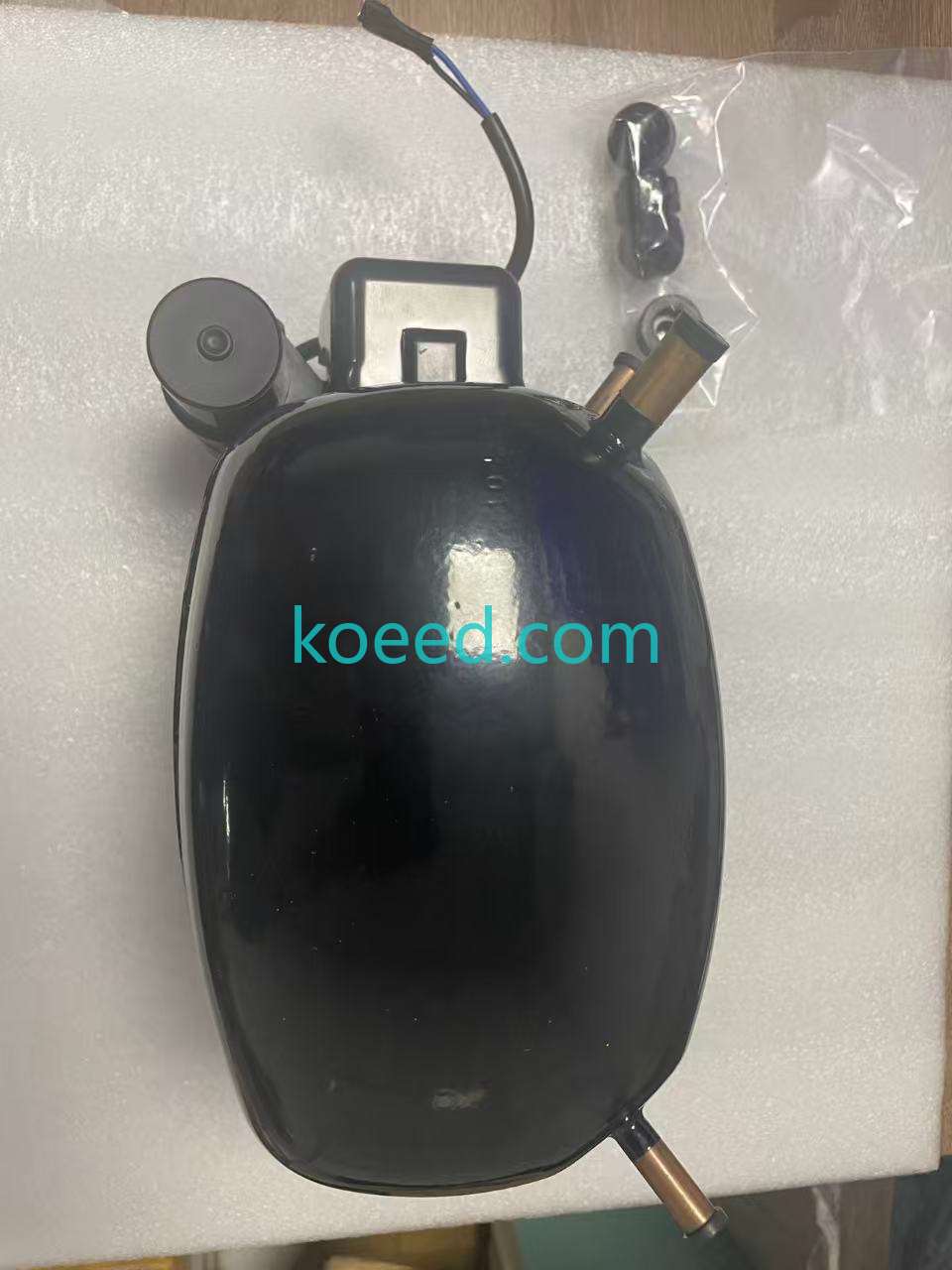 Secop SC15G 104G8520 refrigeration compressor — front view