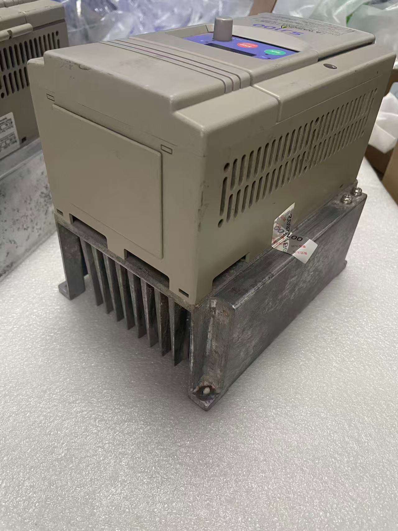 Hitachi SJ100-040HFE digital operator keypad