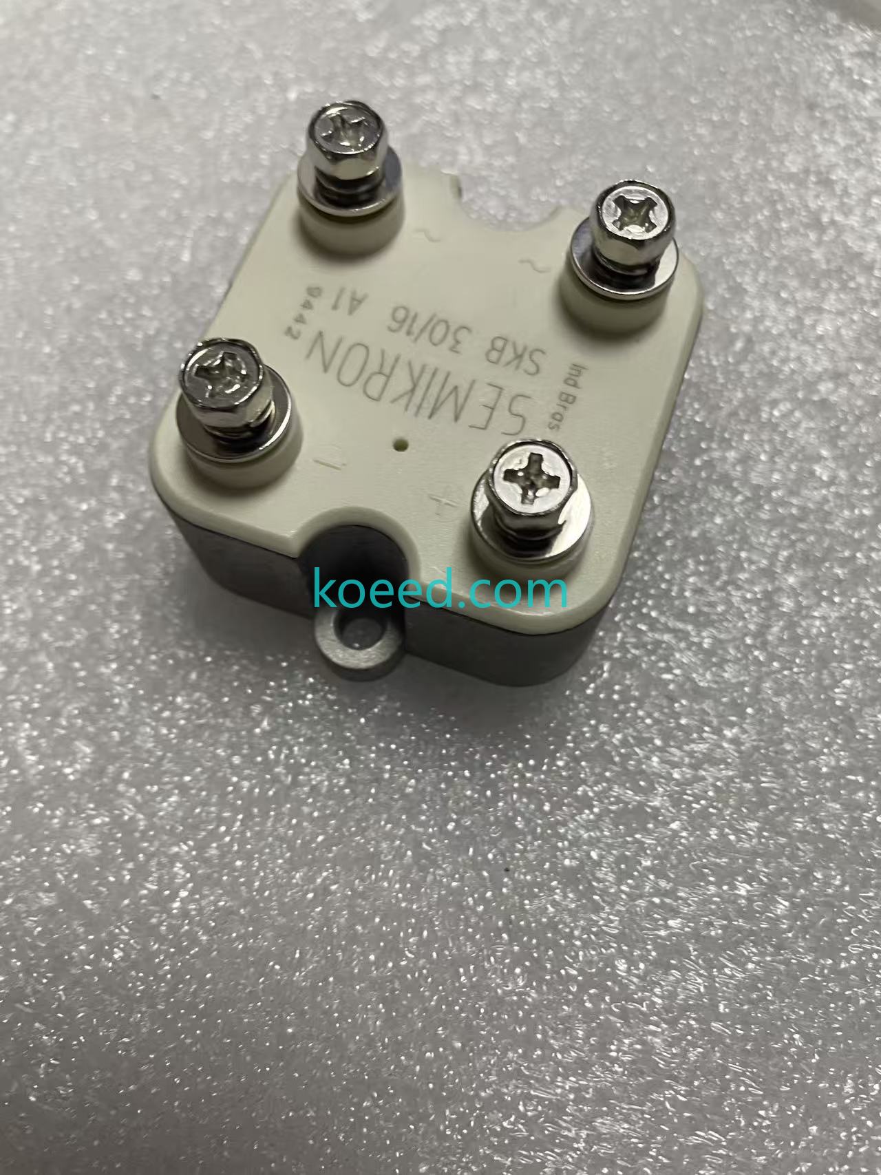SKB30/16A1 - Koeed Fashion View
