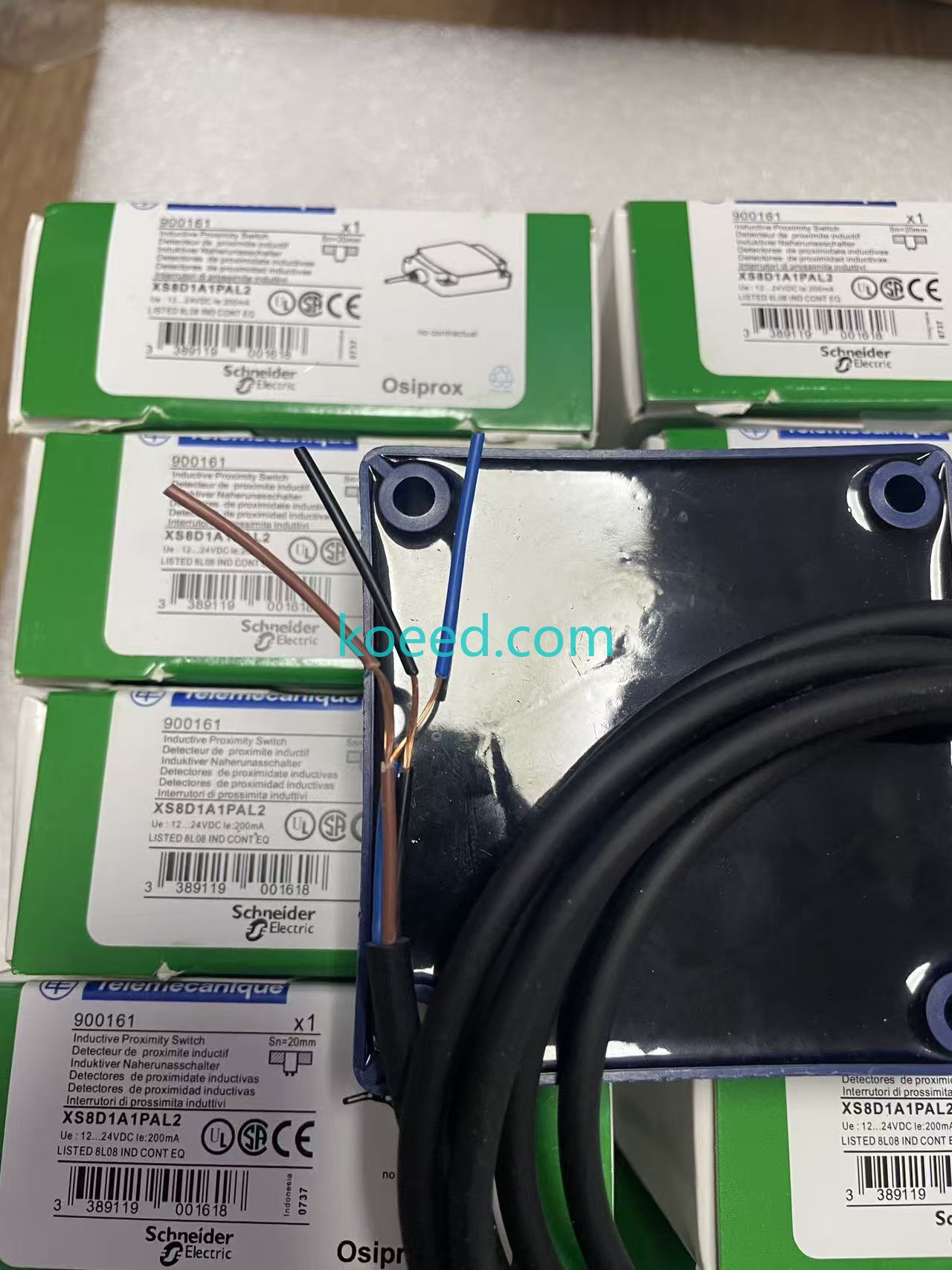 XS8D1A1PAL2 - Product View